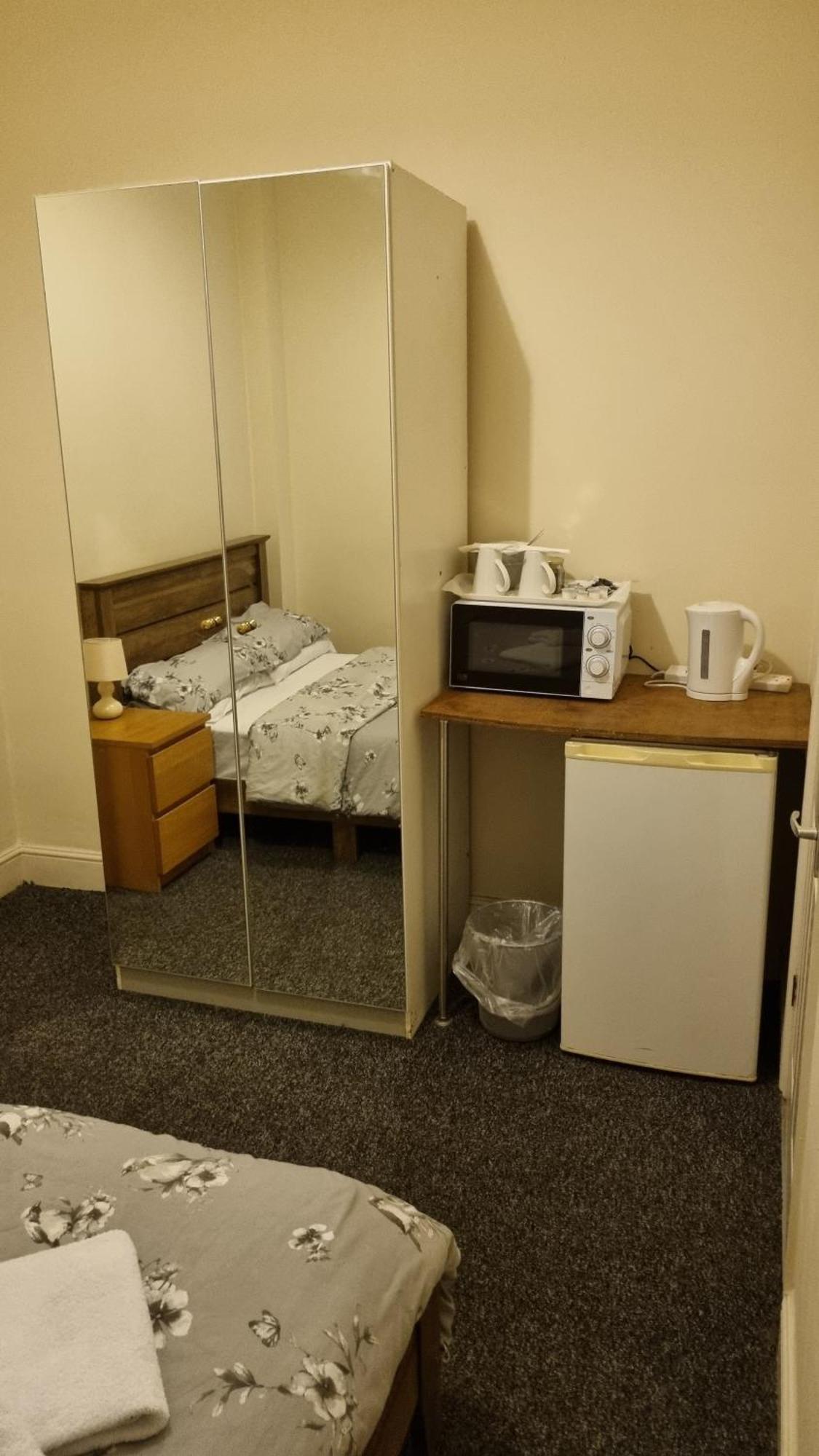 Shamrock Guest House 그레이브젠드 외부 사진